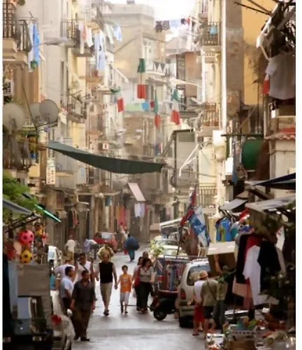 Cosmo 게스트하우스 4*